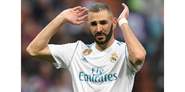 Karim Benzema går inn i Paris Saint-Germain-indeksen